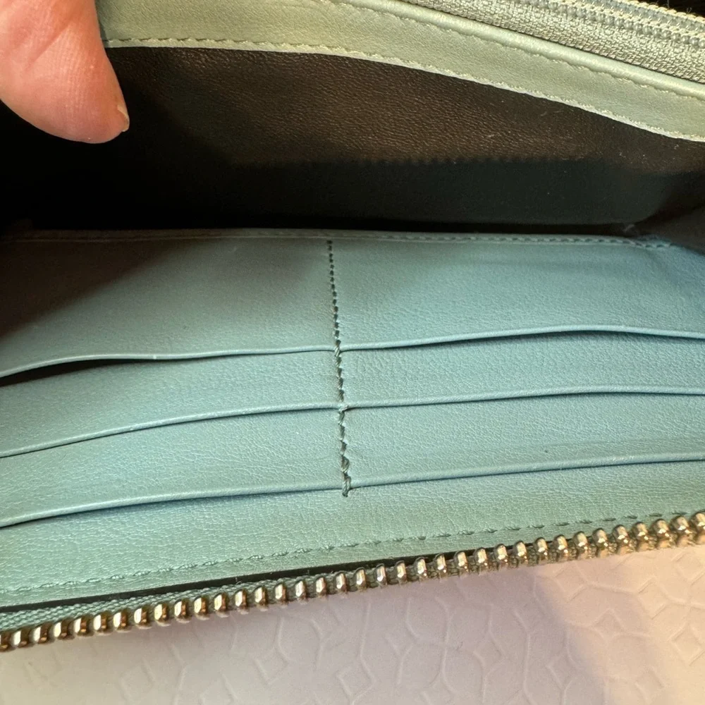 Gucci GG Canvas Zip Around Wallet Blue Leather Trim Bow Continental - Picture 7 of 9